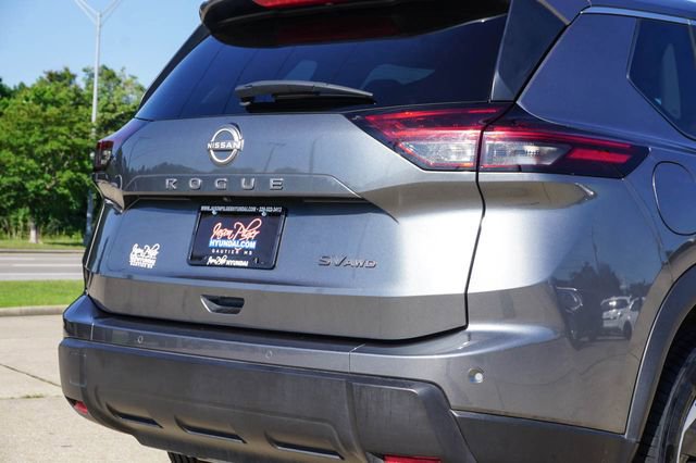 Used 2024 Nissan Rogue SV AWD/4WD image 5
