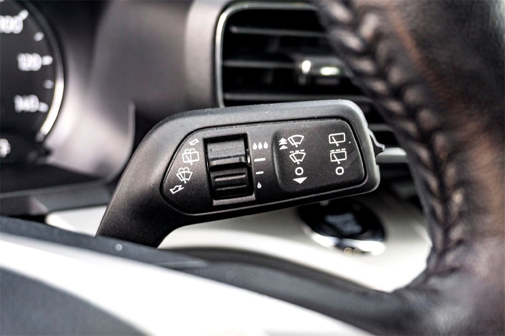 Used 2024 Ford Explorer XLT w/ Equipment Group 202A image 21