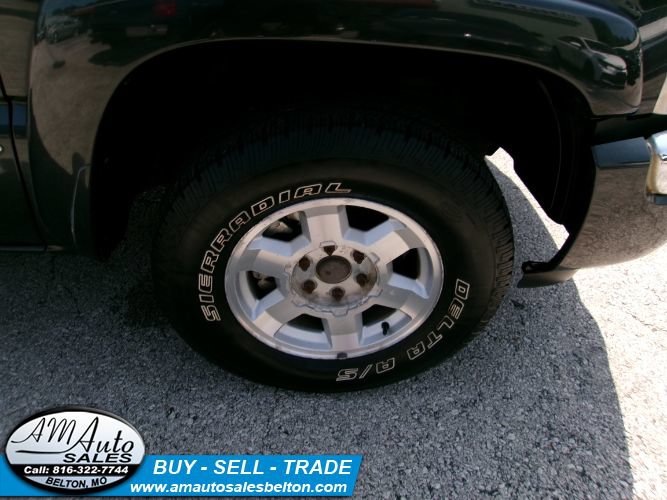 Used 2005 GMC Sierra 1500 SLE w/ Off-Road Package AWD/4WD image 17