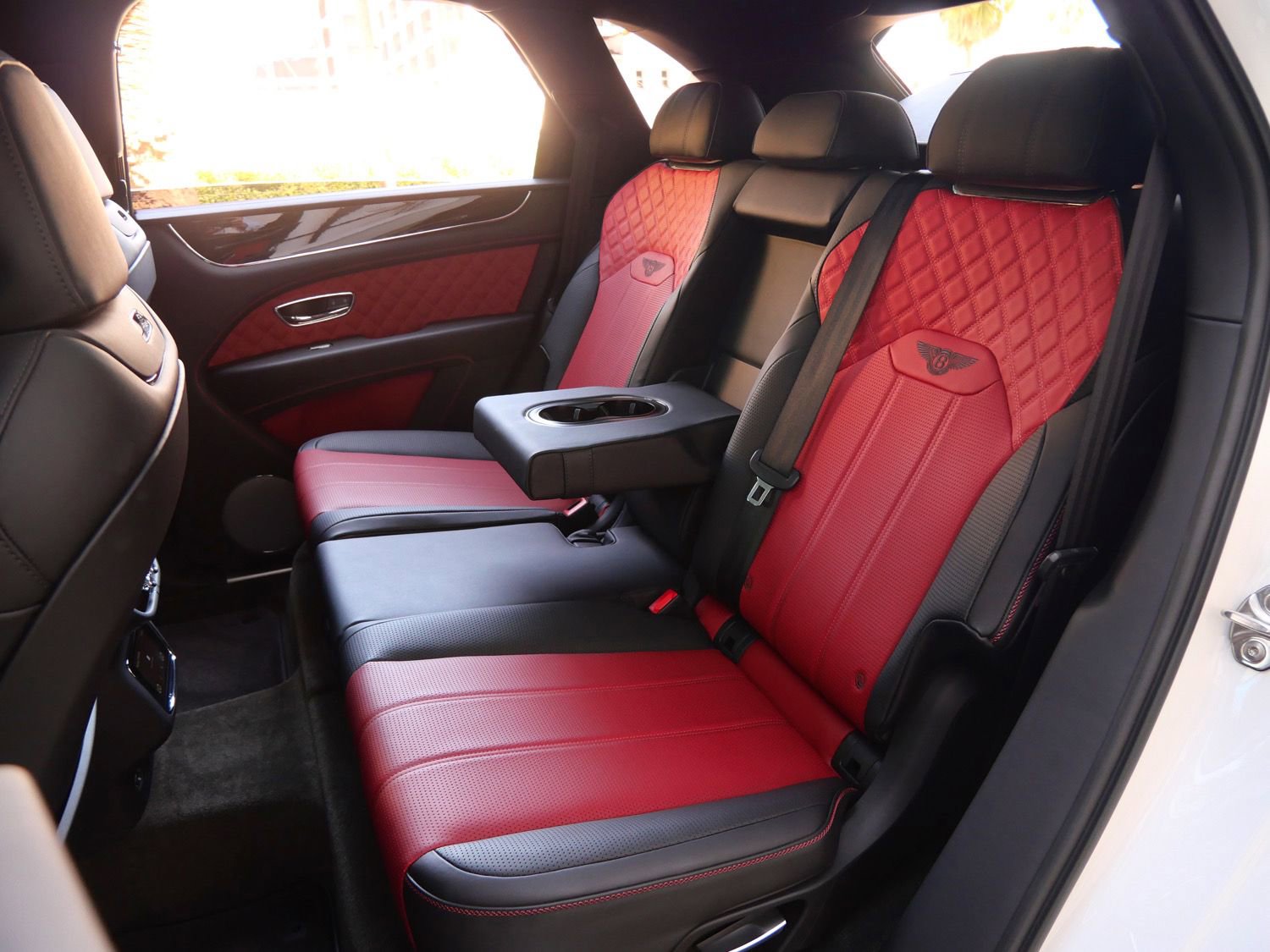 Used 2022 Bentley Bentayga image 22