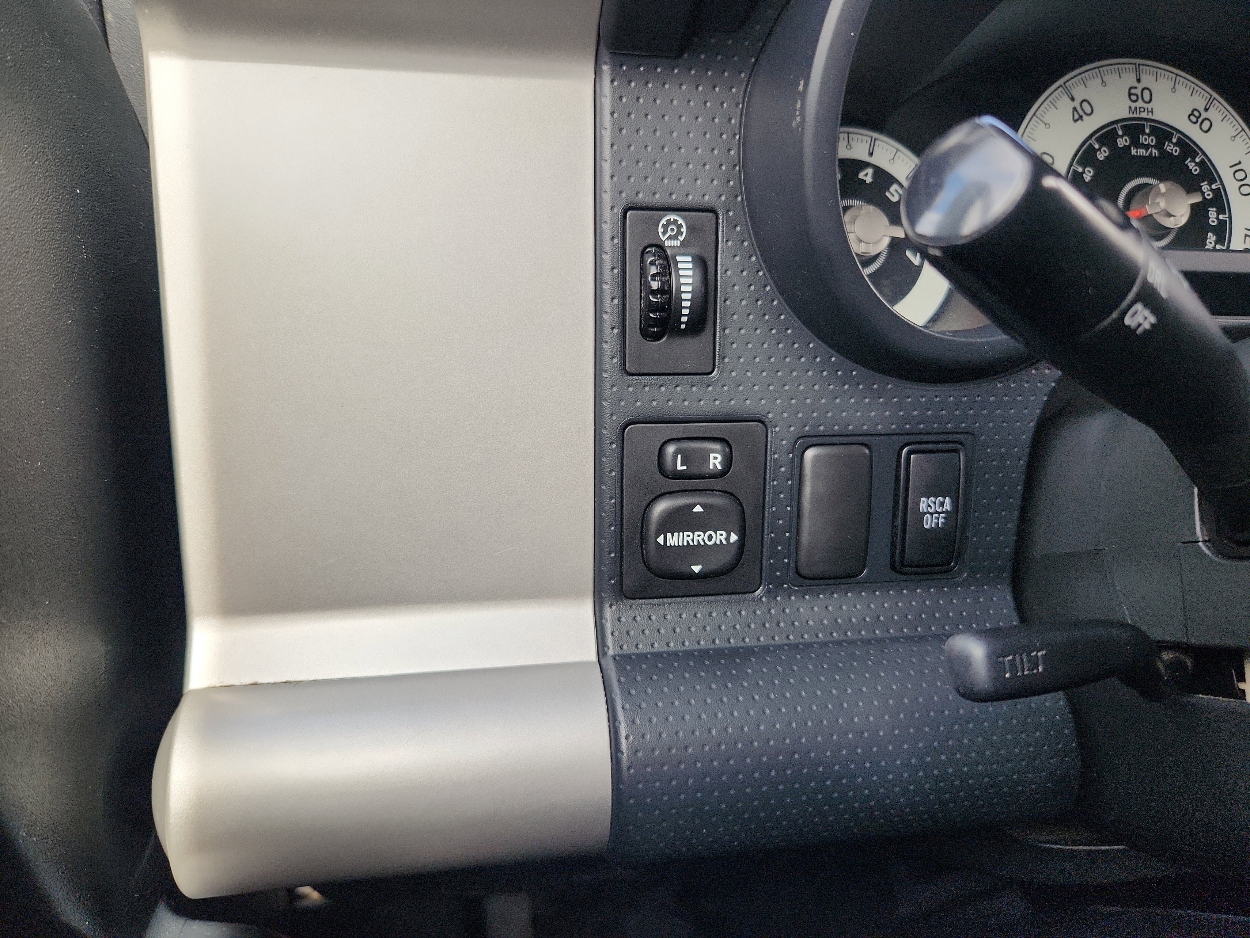 Used 2014 Toyota FJ Cruiser 4WD w/ Upgrade Package image 29