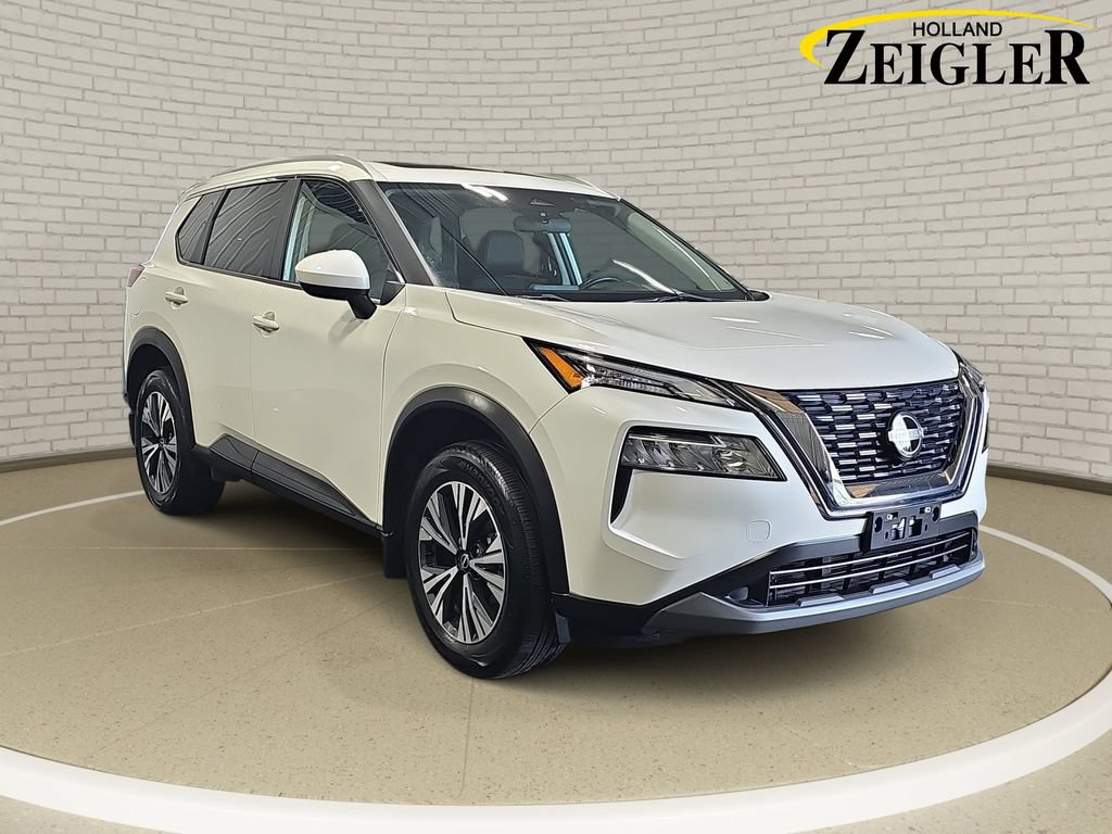 Certified 2023 Nissan Rogue SV w/ SV Premium B Package AWD/4WD image 3