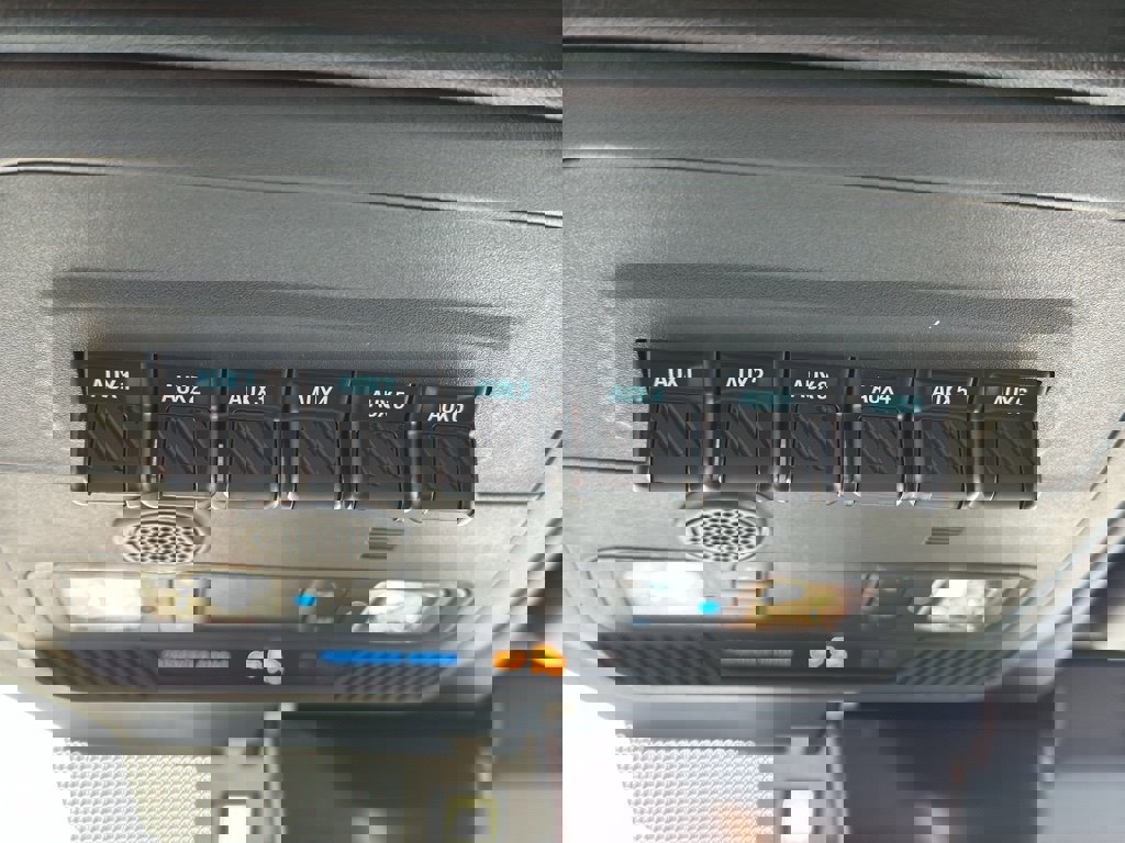 New 2025 Ford Bronco Heritage Edition image 26