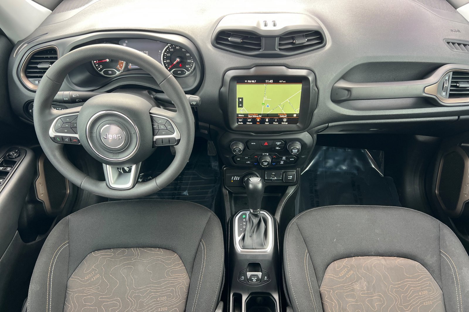 Used 2023 Jeep Renegade Latitude image 10