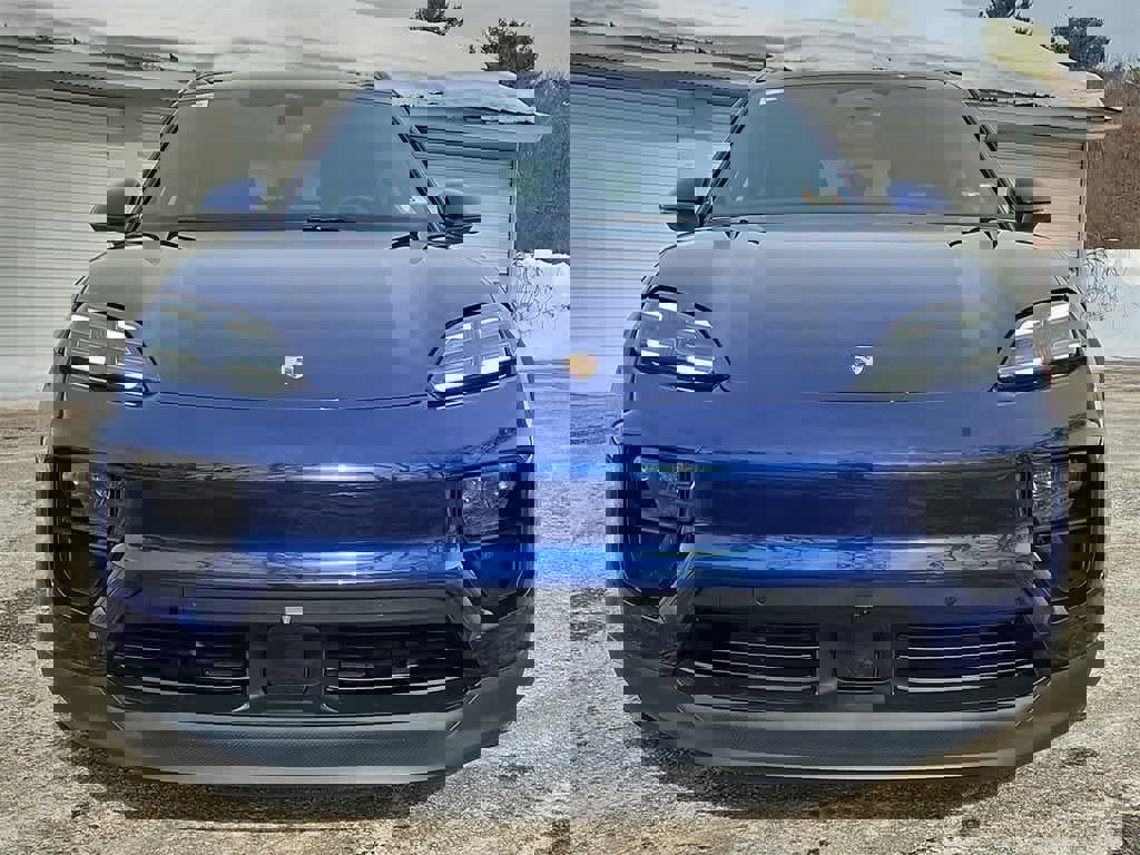 Certified 2025 Porsche Macan 4S Electric image 10