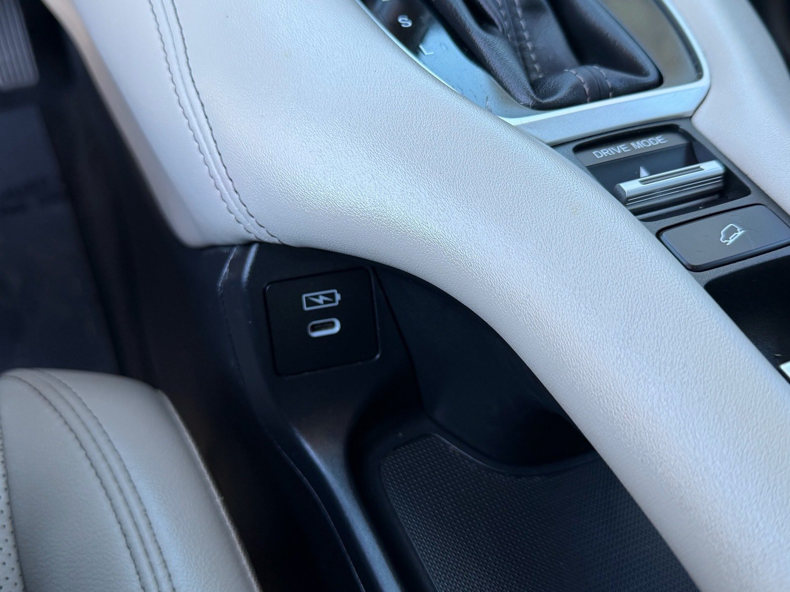 Certified 2024 Honda HR-V EX-L image 34