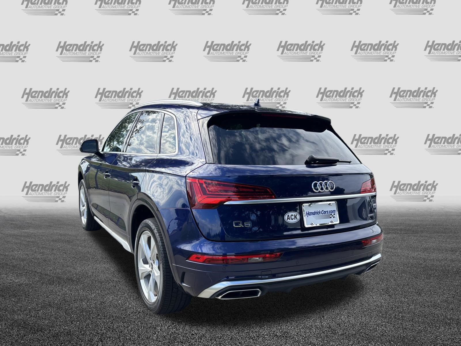 Used 2025 Audi Q5 2.0T Premium Plus w/ Premium Plus Package AWD/4WD image 9