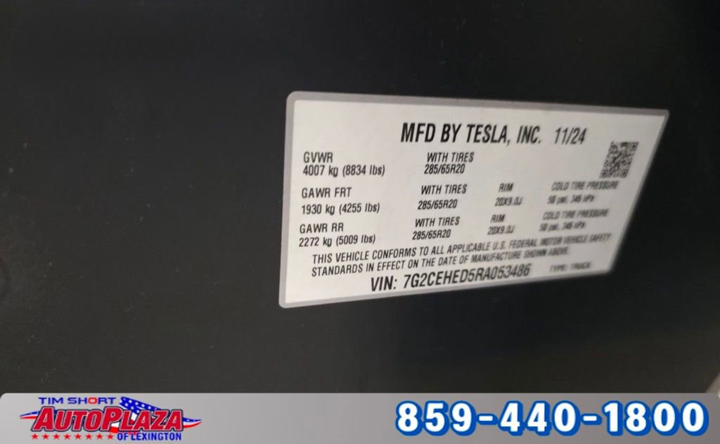 Used 2024 Tesla Cybertruck AWD Crew Cab image 11