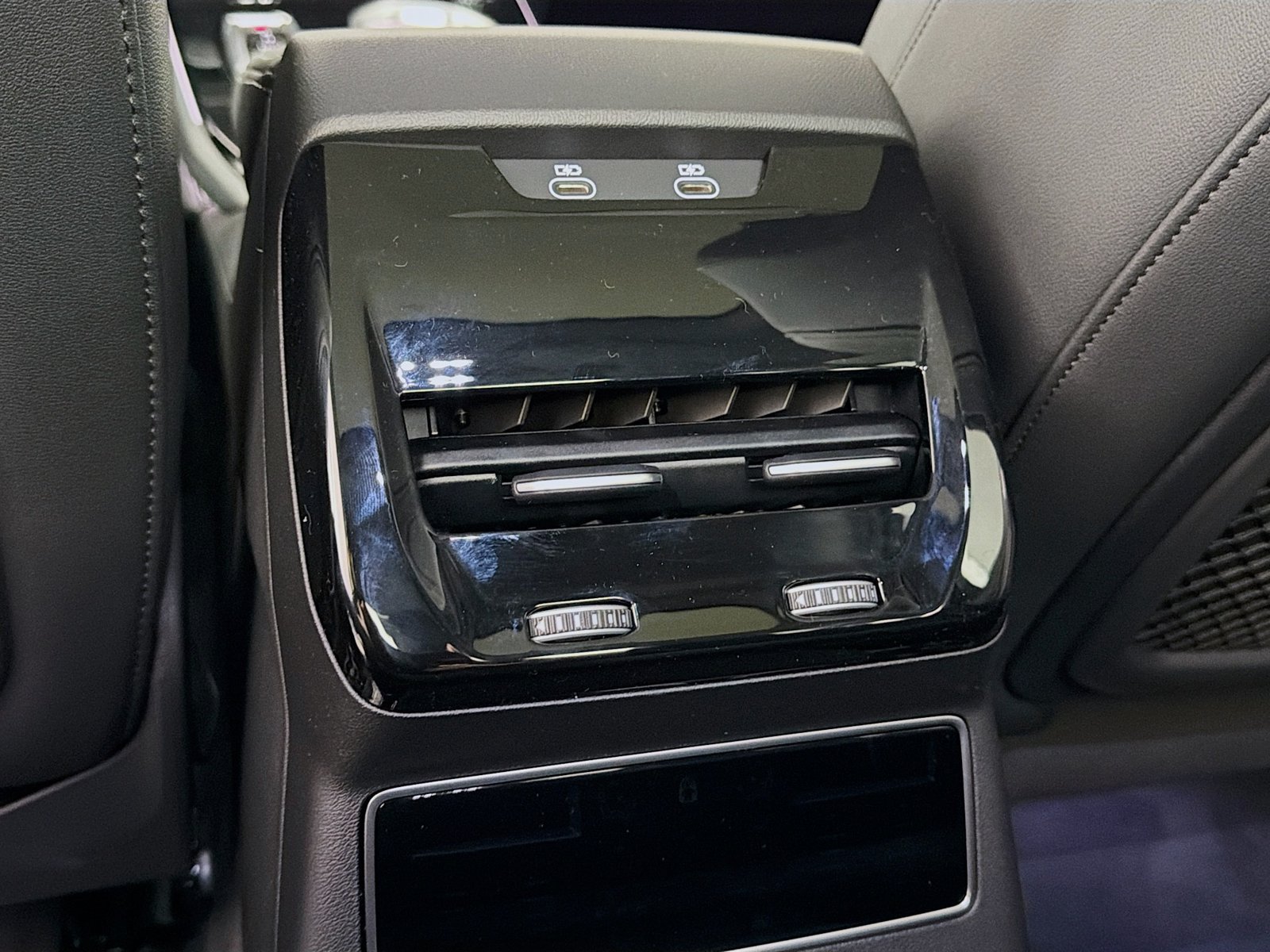 New 2026 Audi A6 Premium Plus AWD/4WD image 25