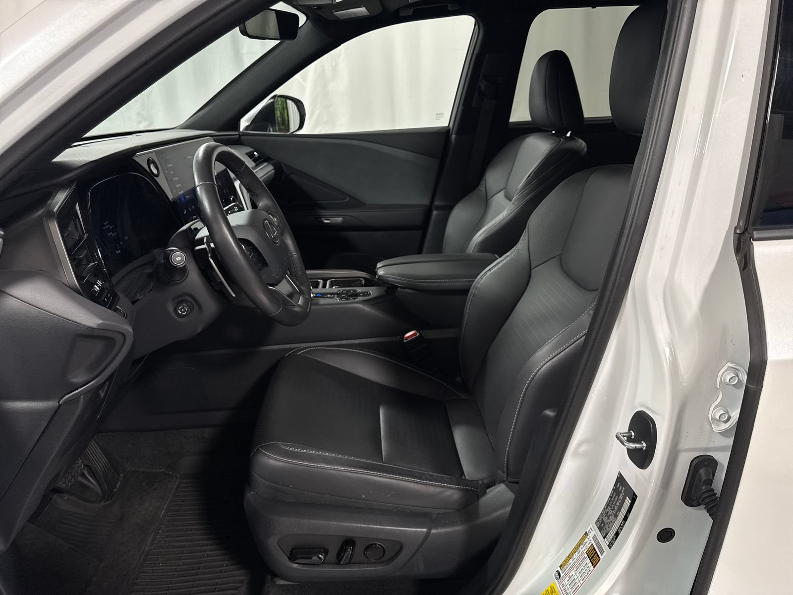 Used 2024 Lexus TX 350 AWD w/ Technology Package image 3