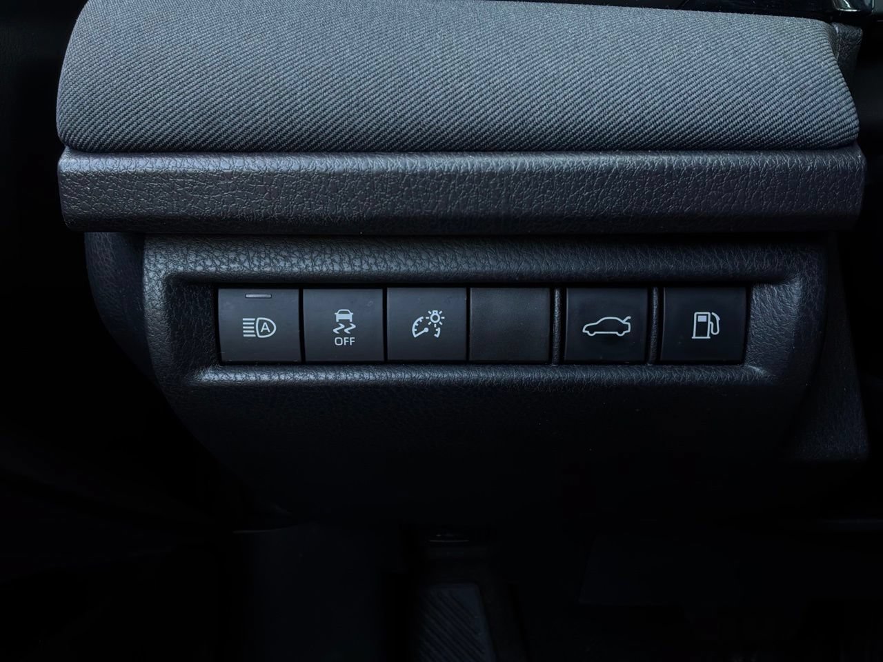 Used 2025 Toyota Camry LE FWD image 21