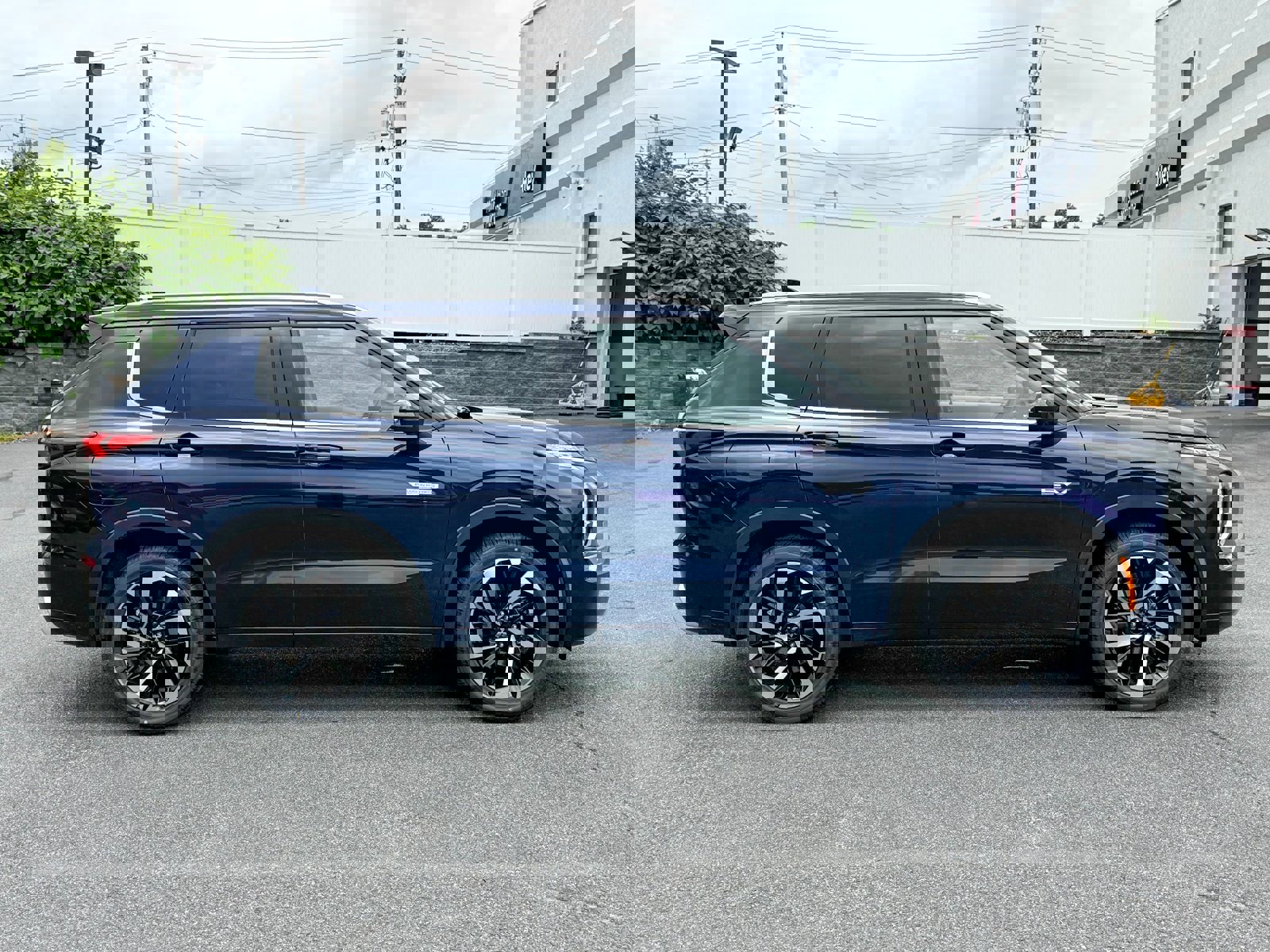 New 2025 Mitsubishi Outlander 4WD Plug-In Hybrid image 18