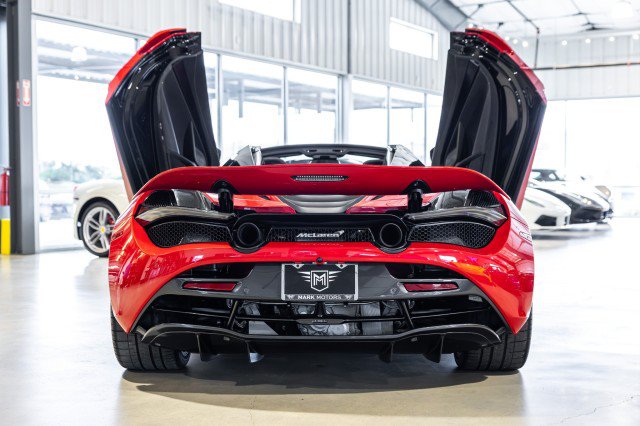 Used 2022 McLaren 720S Performance RWD image 5