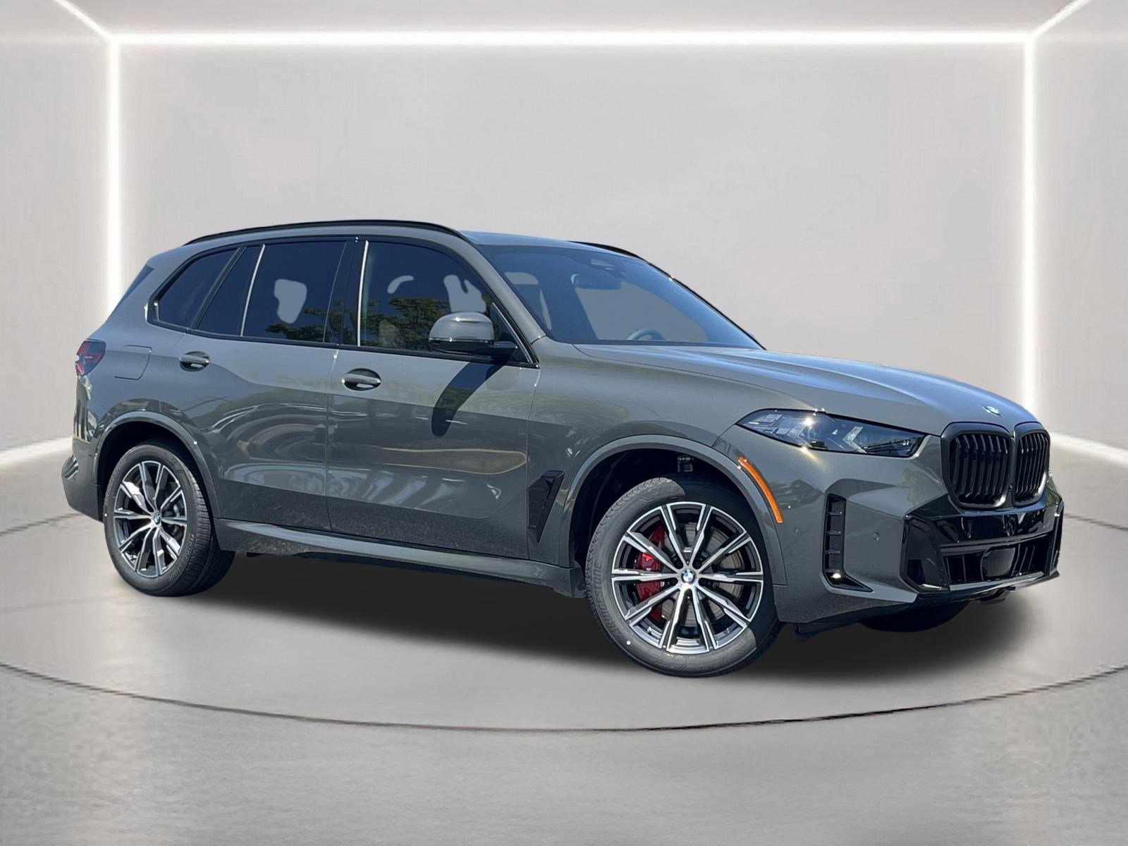 New 2026 BMW X5 xDrive40i w/ M Sport Package AWD/4WD image 2