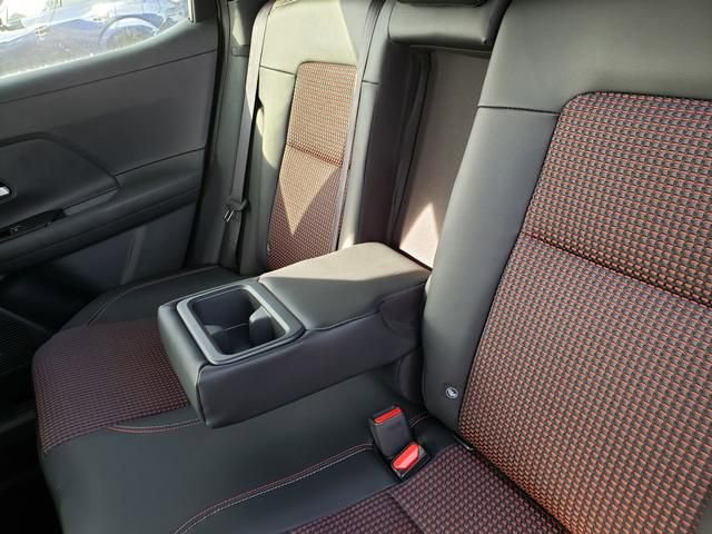 New 2026 Nissan Kicks SR w/ Cold Weather Package image 21