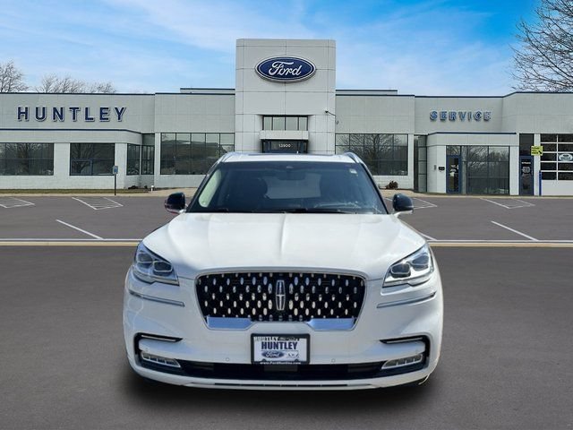 Used 2023 Lincoln Aviator Grand Touring w/ Equipment Group 301A AWD/4WD image 3