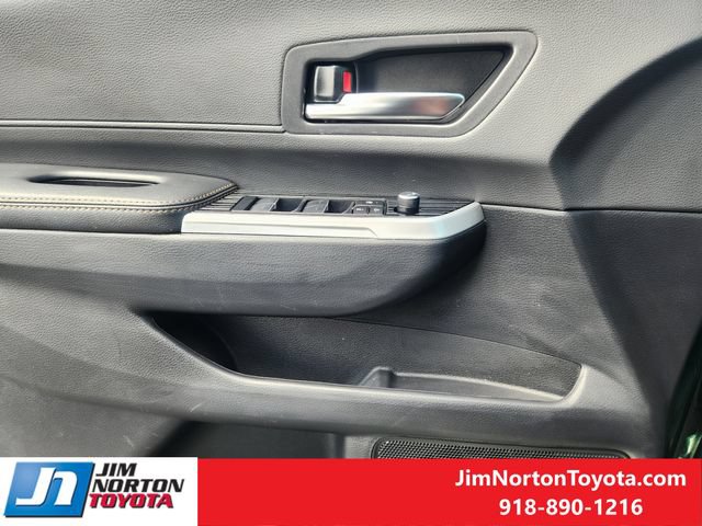 Used 2025 Toyota Sienna XLE Woodland Edition AWD/4WD image 24