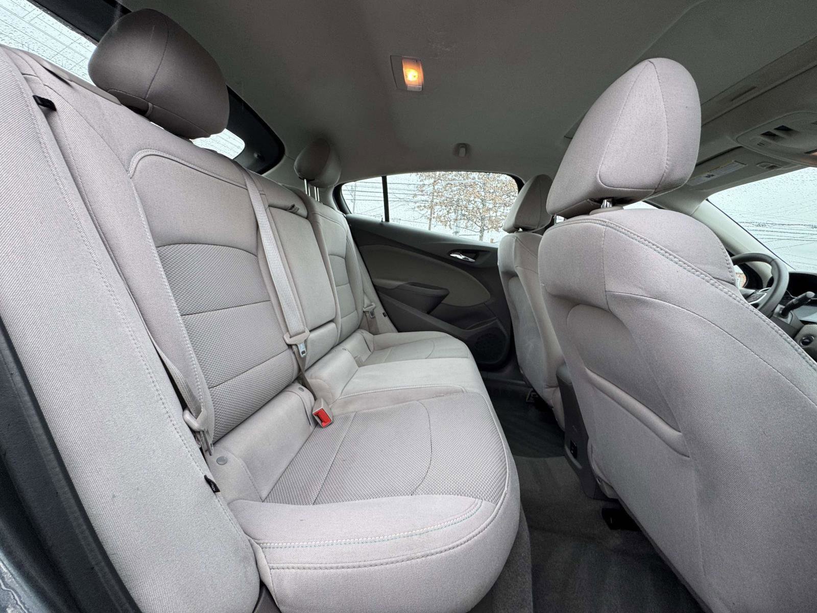 Used 2018 Chevrolet Cruze LT w/ Sun And Sound Package image 11