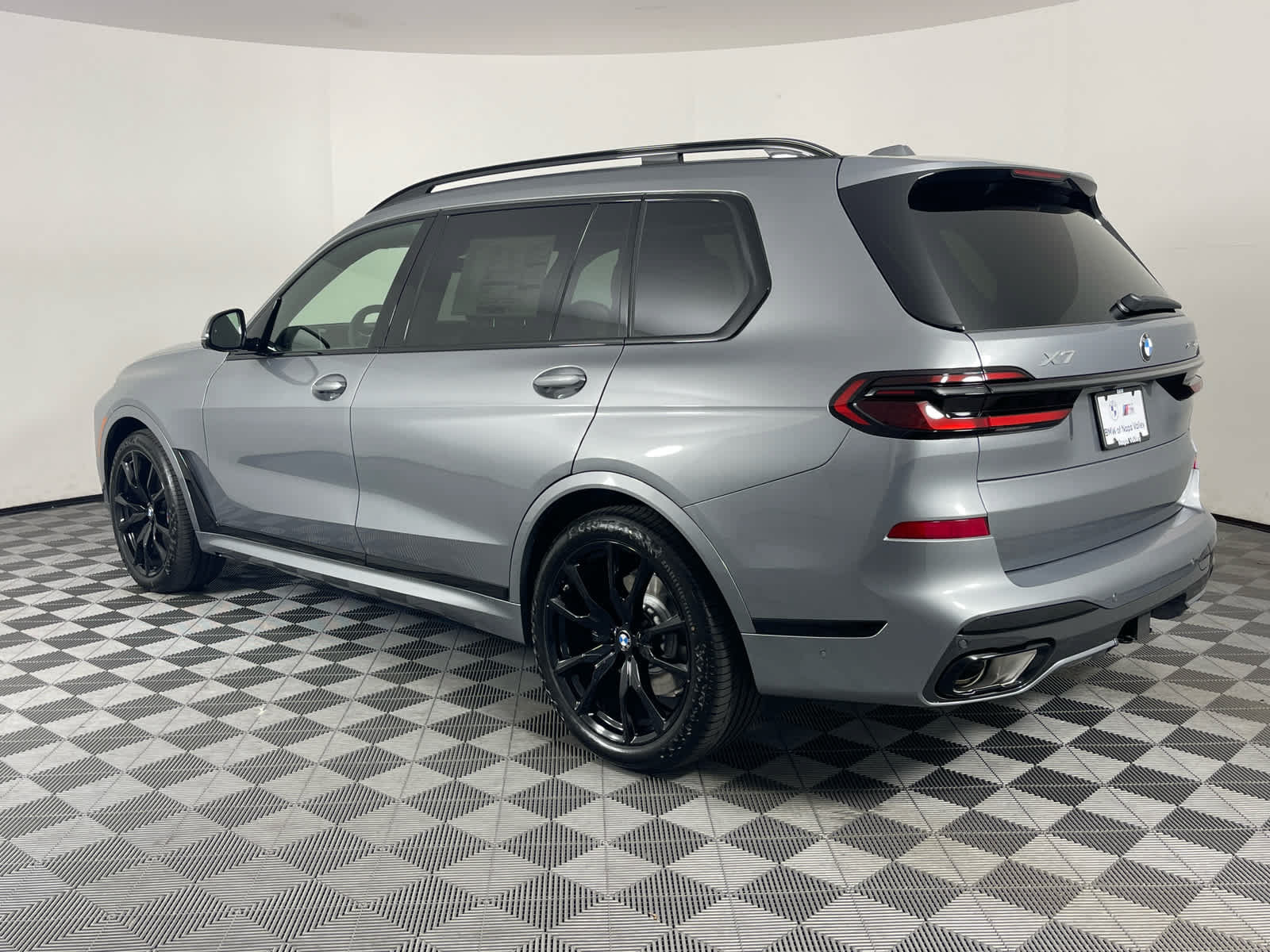 New 2027 BMW X7 xDrive40i w/ Executive Package AWD/4WD image 5