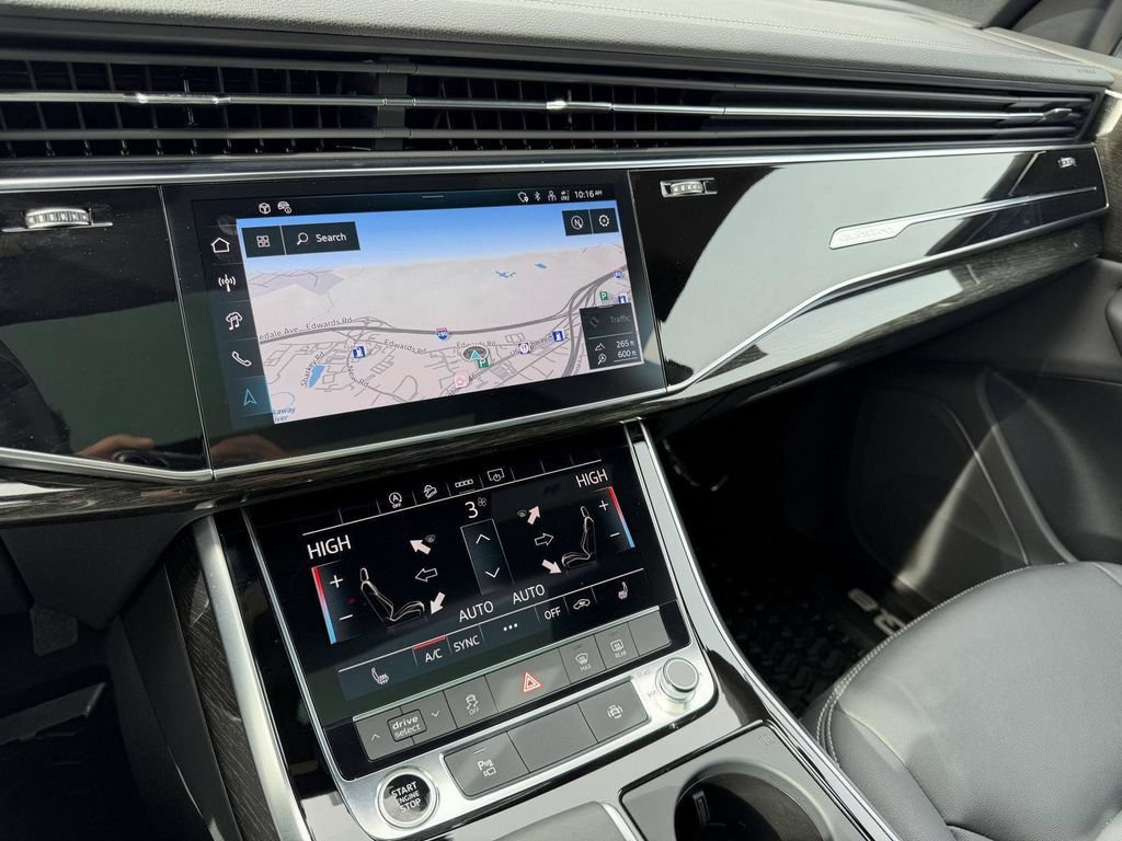 Used 2025 Audi Q8 Premium w/ Convenience Package AWD/4WD image 26