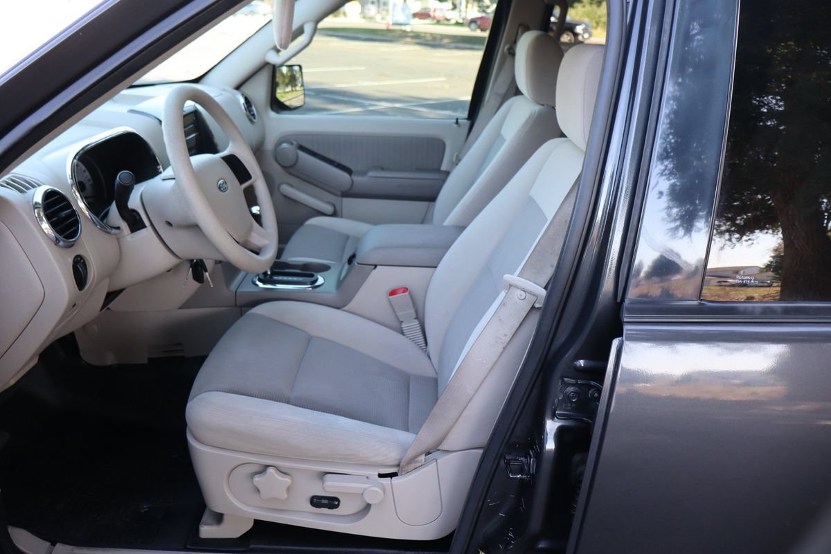 Used 2007 Ford Explorer Sport Trac XLT AWD/4WD image 19
