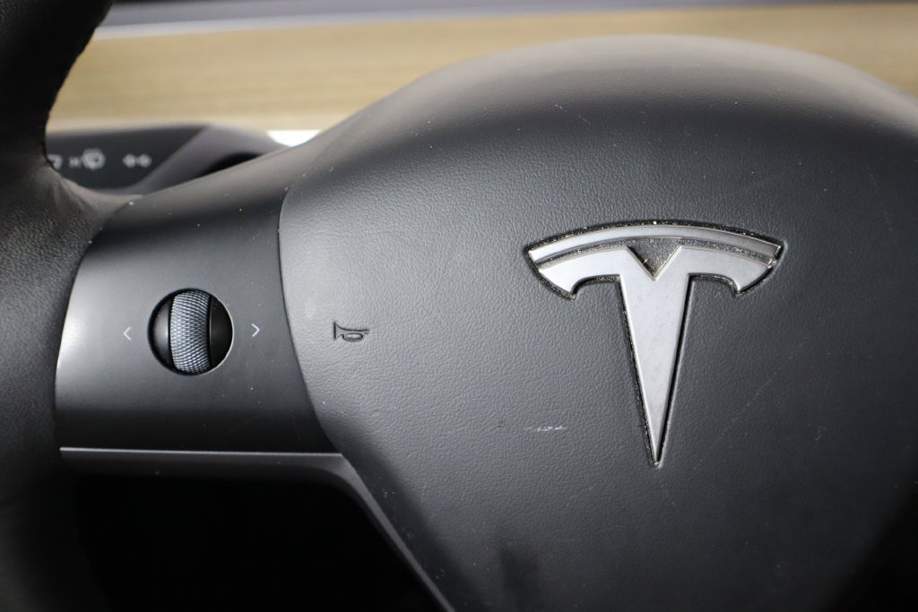 Used 2023 Tesla Model Y Long Range AWD/4WD image 8