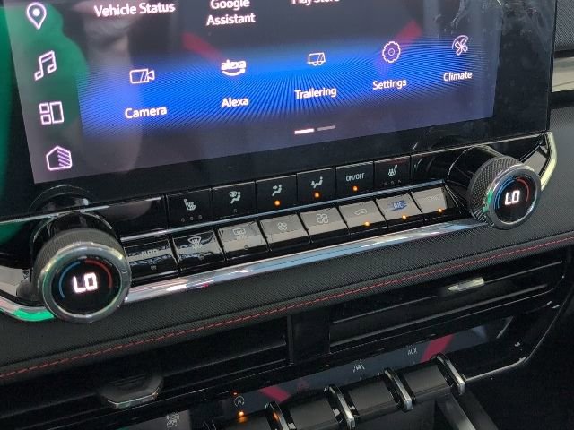 New 2025 Chevrolet Colorado Z71 w/ Technology Package AWD/4WD image 29