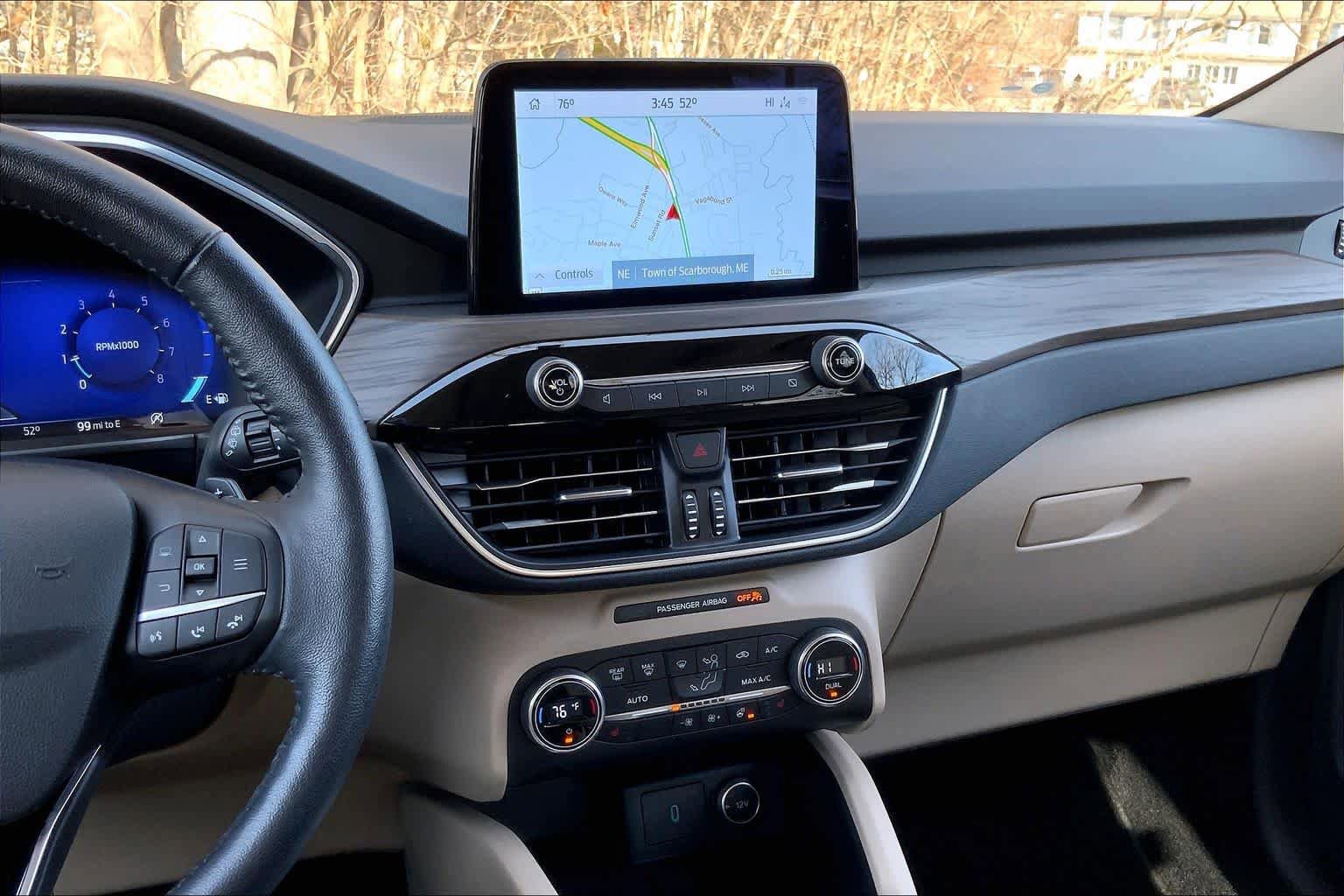 Used 2020 Ford Escape Titanium image 7