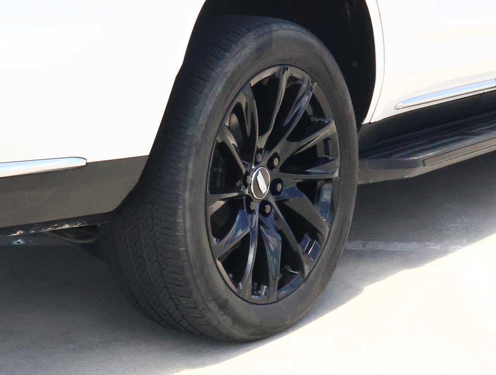 Certified 2025 Cadillac Escalade Premium Luxury RWD image 12