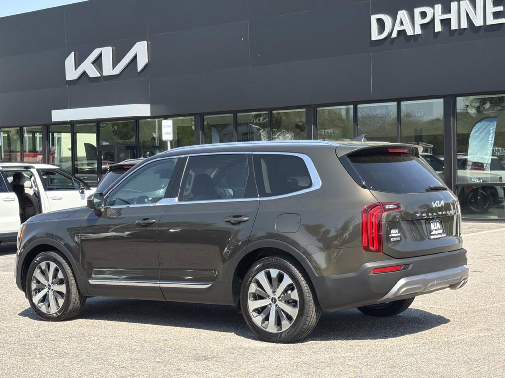 Used 2022 Kia Telluride EX w/ EX Premium Package image 6