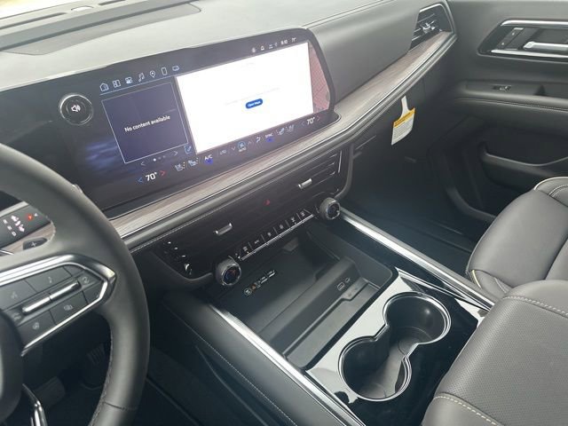 New 2025 Chevrolet Suburban Premier w/ Sun And Tow Package image 27