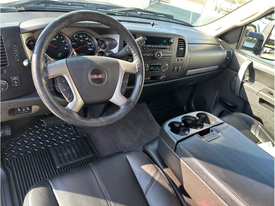 Used 2013 GMC Sierra 2500 SLE w/ SLE Preferred Package AWD/4WD image 26