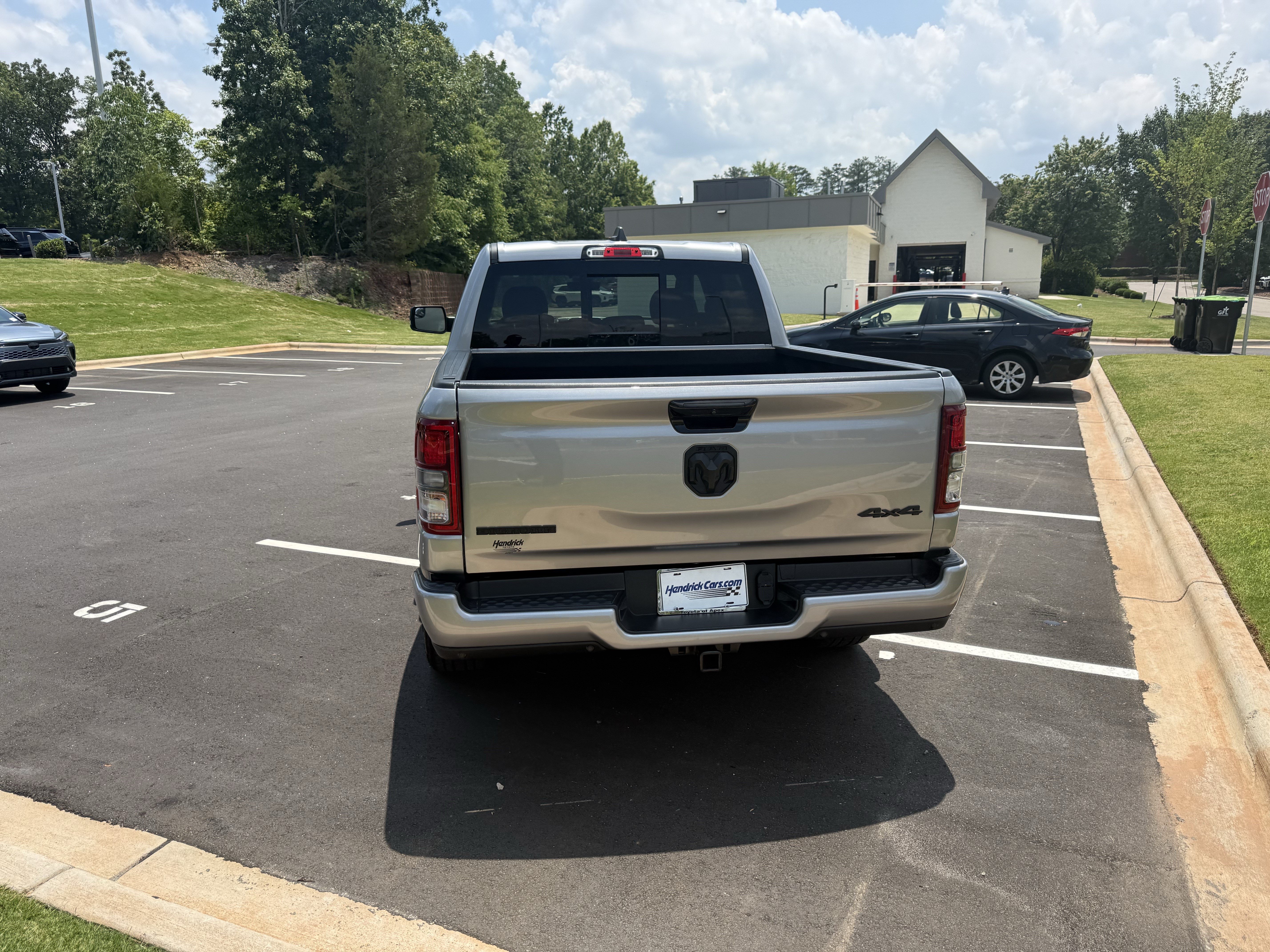 Used 2024 RAM 1500 Big Horn AWD/4WD image 9