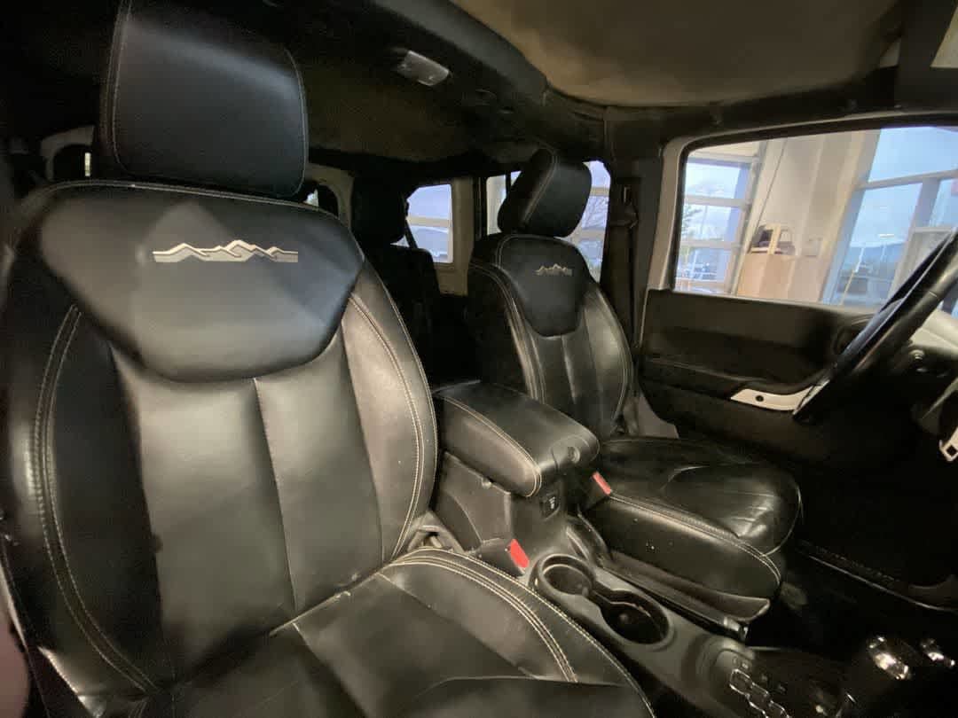 Used 2014 Jeep Wrangler Unlimited Sahara AWD/4WD image 24