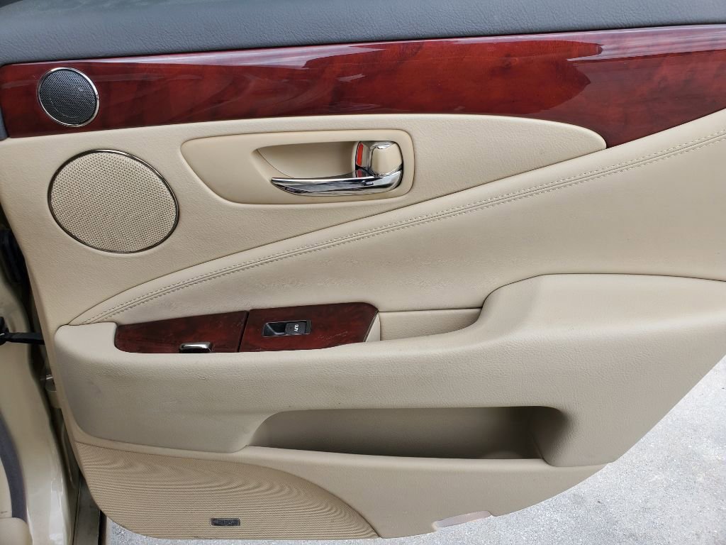 Used 2008 Lexus LS 460 image 30