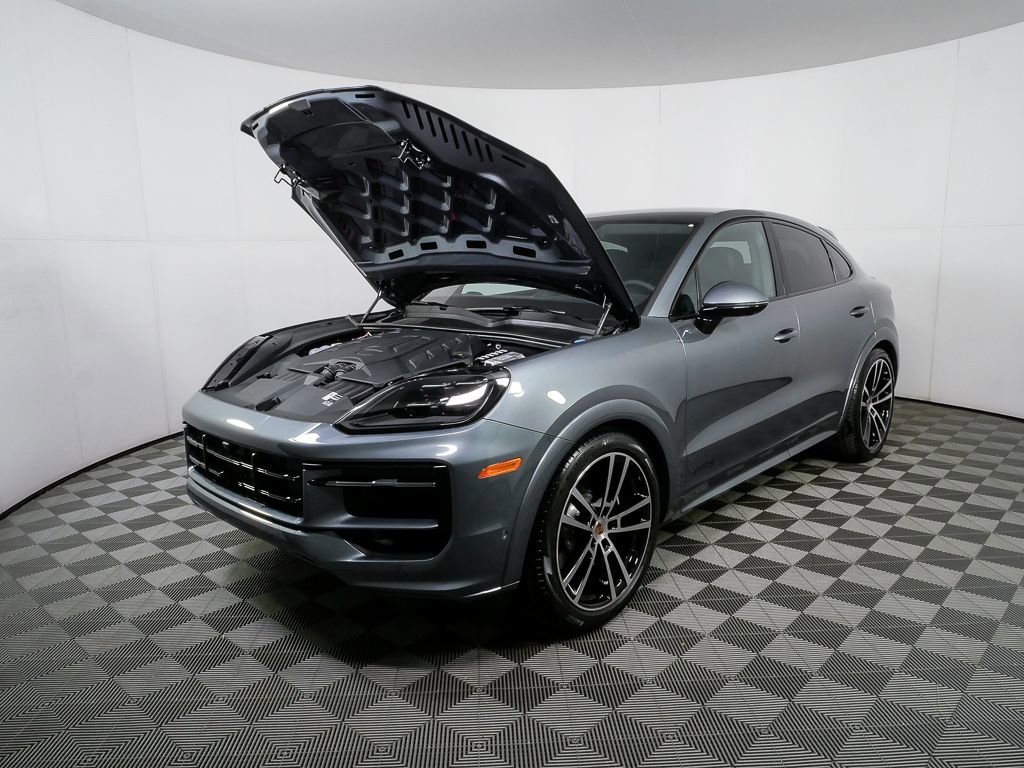 New 2026 Porsche Cayenne GTS image 37