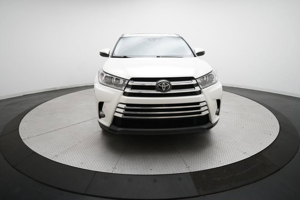 Used 2018 Toyota Highlander Limited Platinum image 11