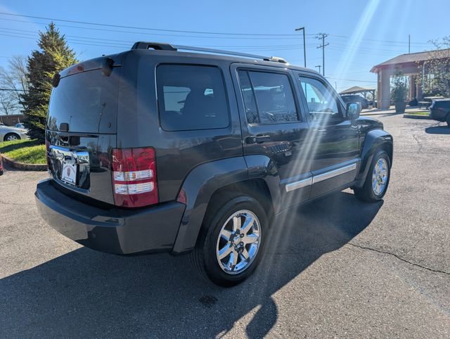 Used 2011 Jeep Liberty Limited w/ Tire & Wheel Group image 6