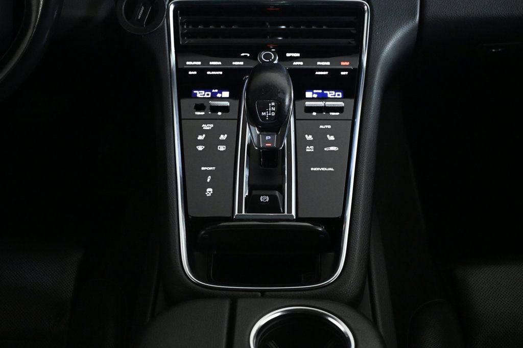 Certified 2020 Porsche Panamera image 16