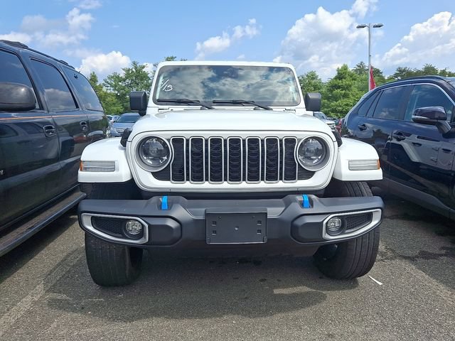 Used 2024 Jeep Wrangler Unlimited Sahara AWD/4WD image 2