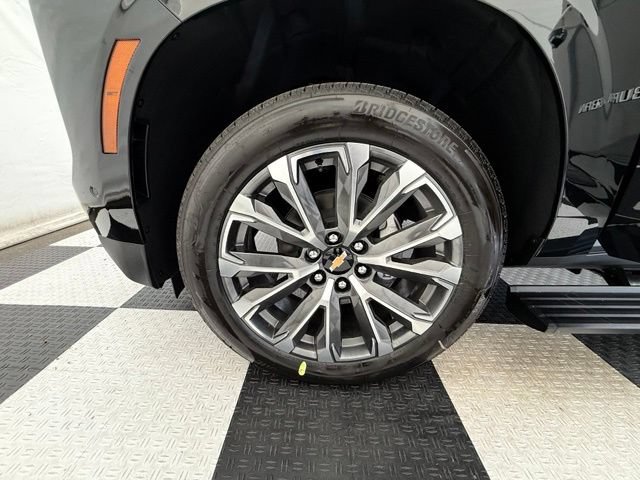 New 2026 Chevrolet Suburban High Country AWD/4WD image 12