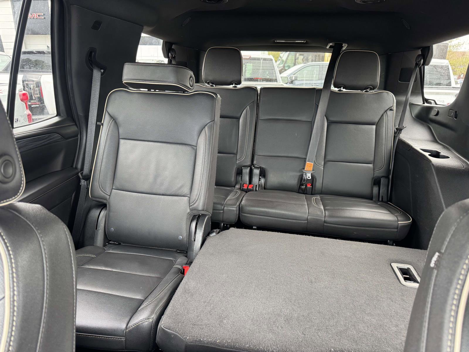 Used 2024 GMC Yukon SLT AWD/4WD image 39