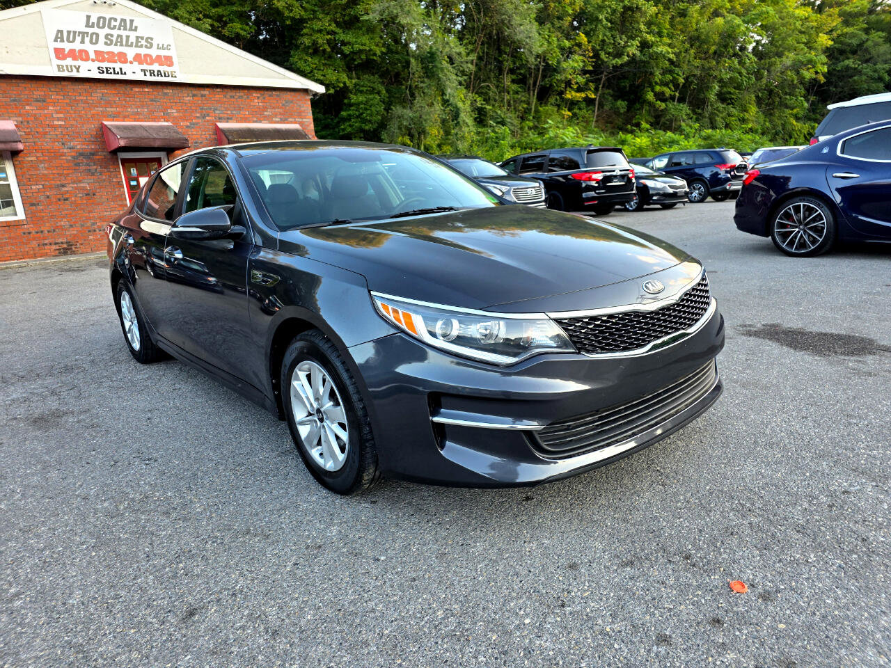 Used 2017 Kia Optima LX image 3