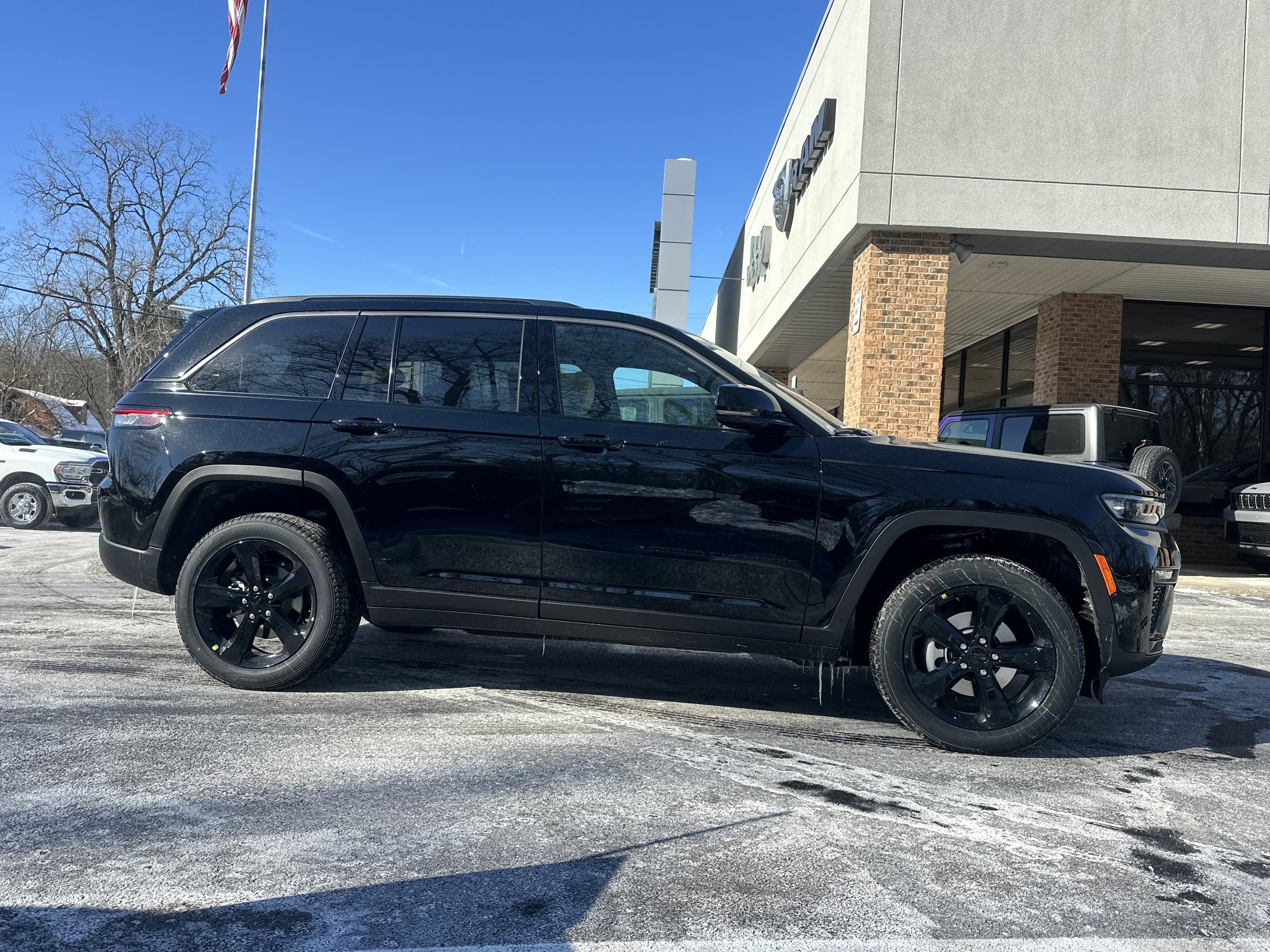 New 2026 Jeep Grand Cherokee Limited w/ Limited Altitude Package image 20