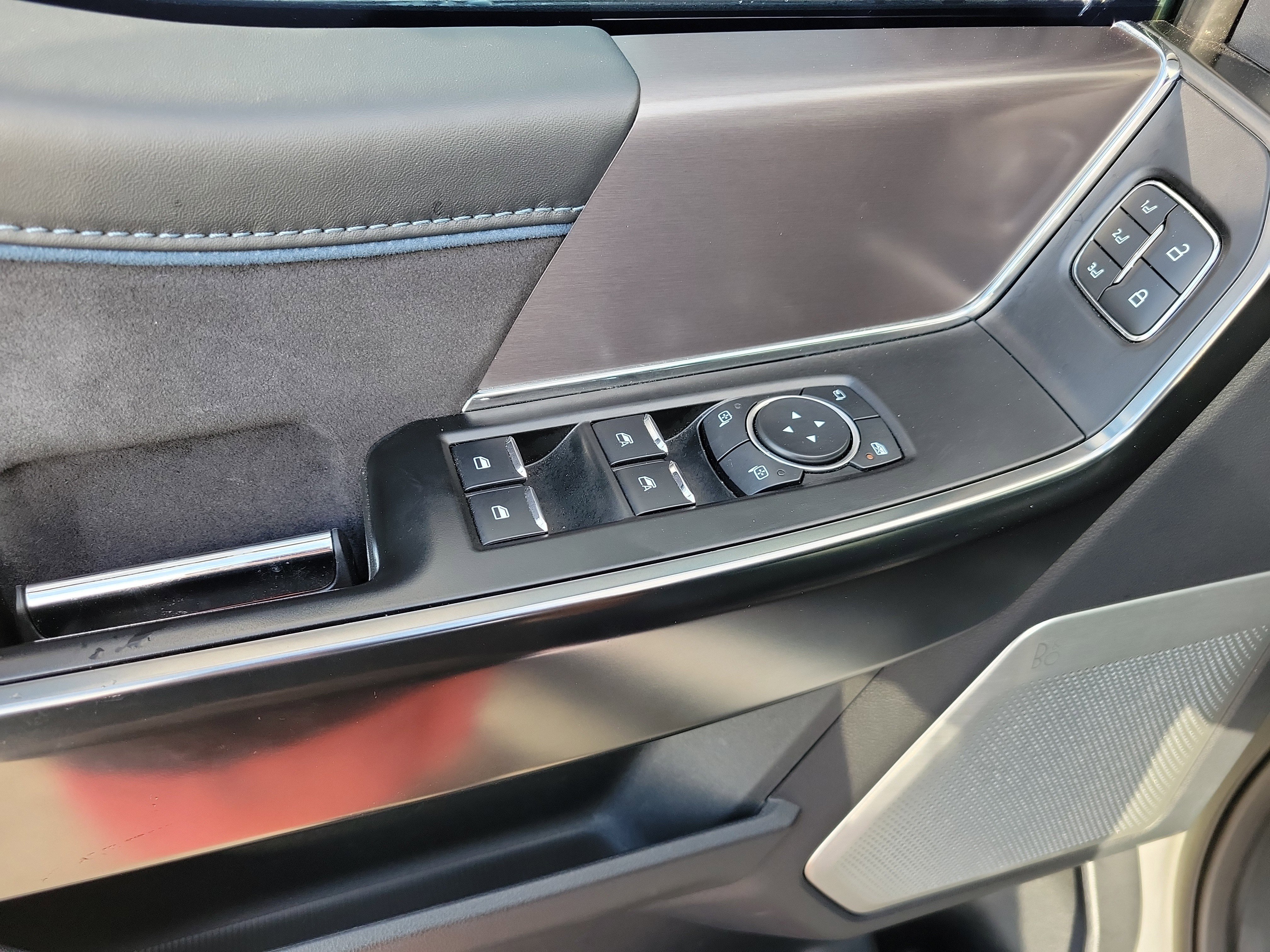 Used 2024 Ford F150 Platinum w/ Equipment Group 702A High image 17