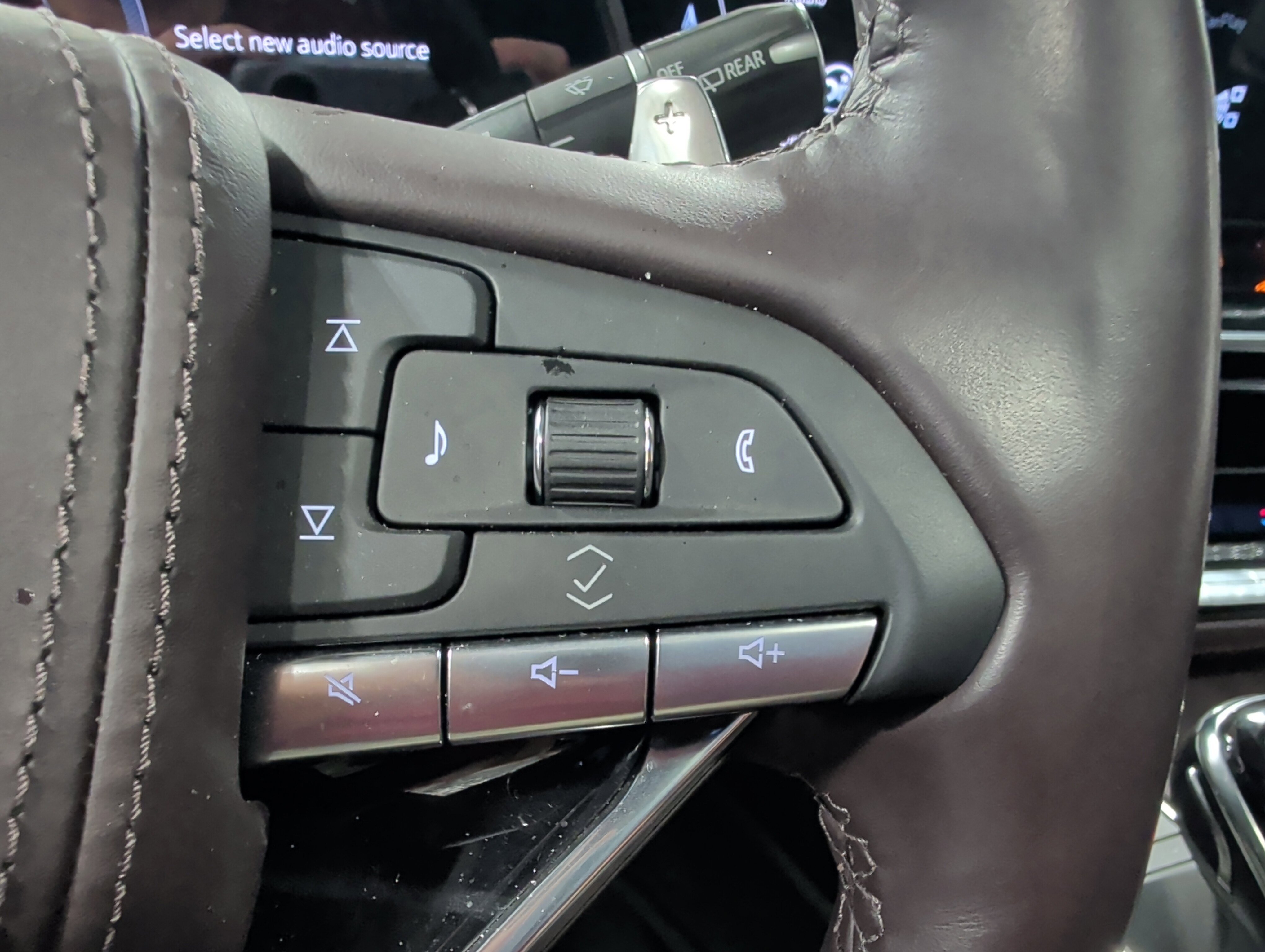 Used 2024 Cadillac Escalade V w/ LPO, ONYX Package image 14