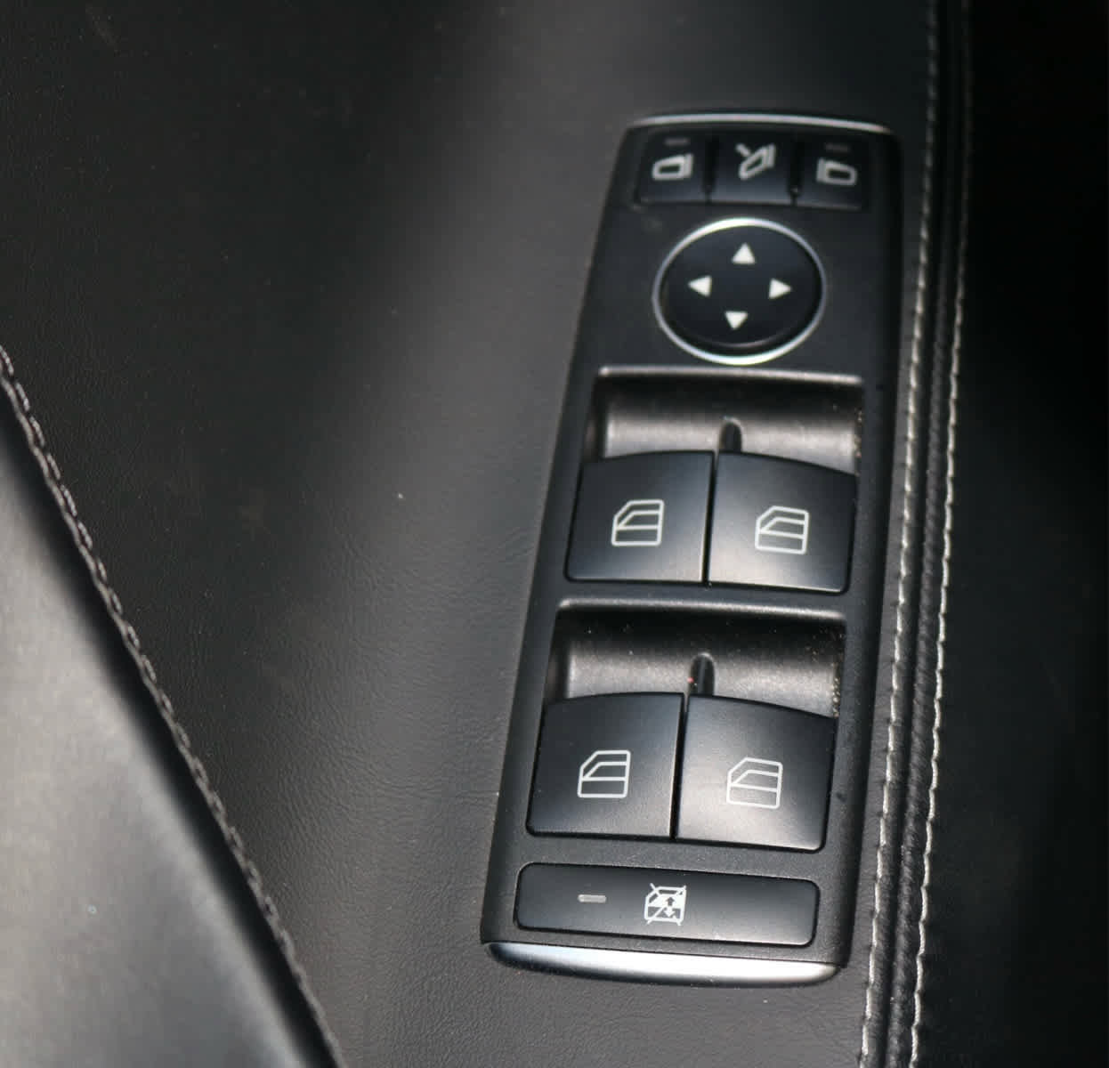 Used 2020 Tesla Model S Long Range Plus AWD/4WD image 23