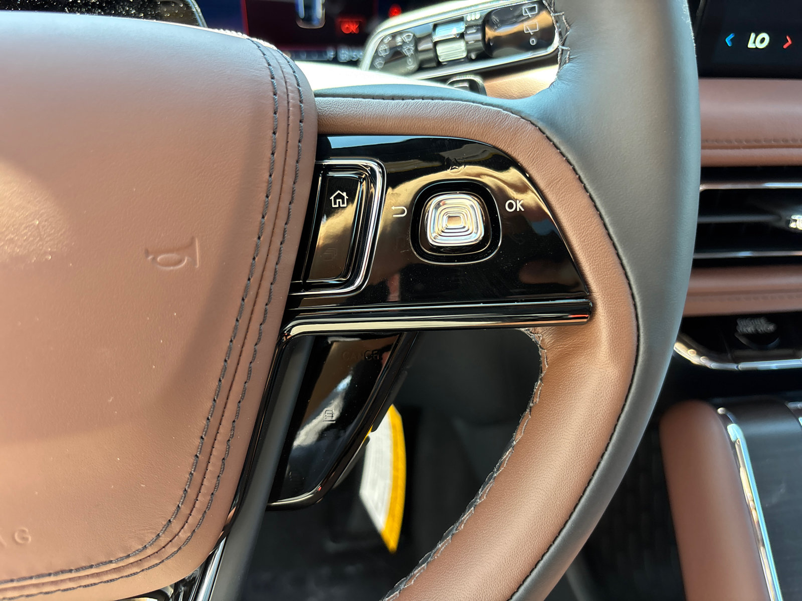 New 2026 Lincoln Aviator Reserve AWD/4WD image 18