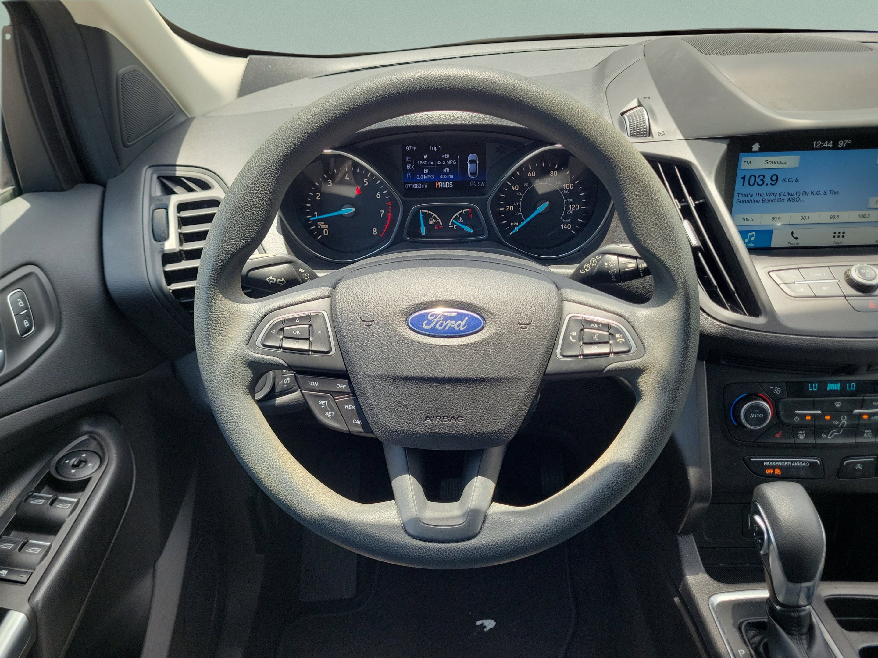 Used 2019 Ford Escape SE FWD image 12
