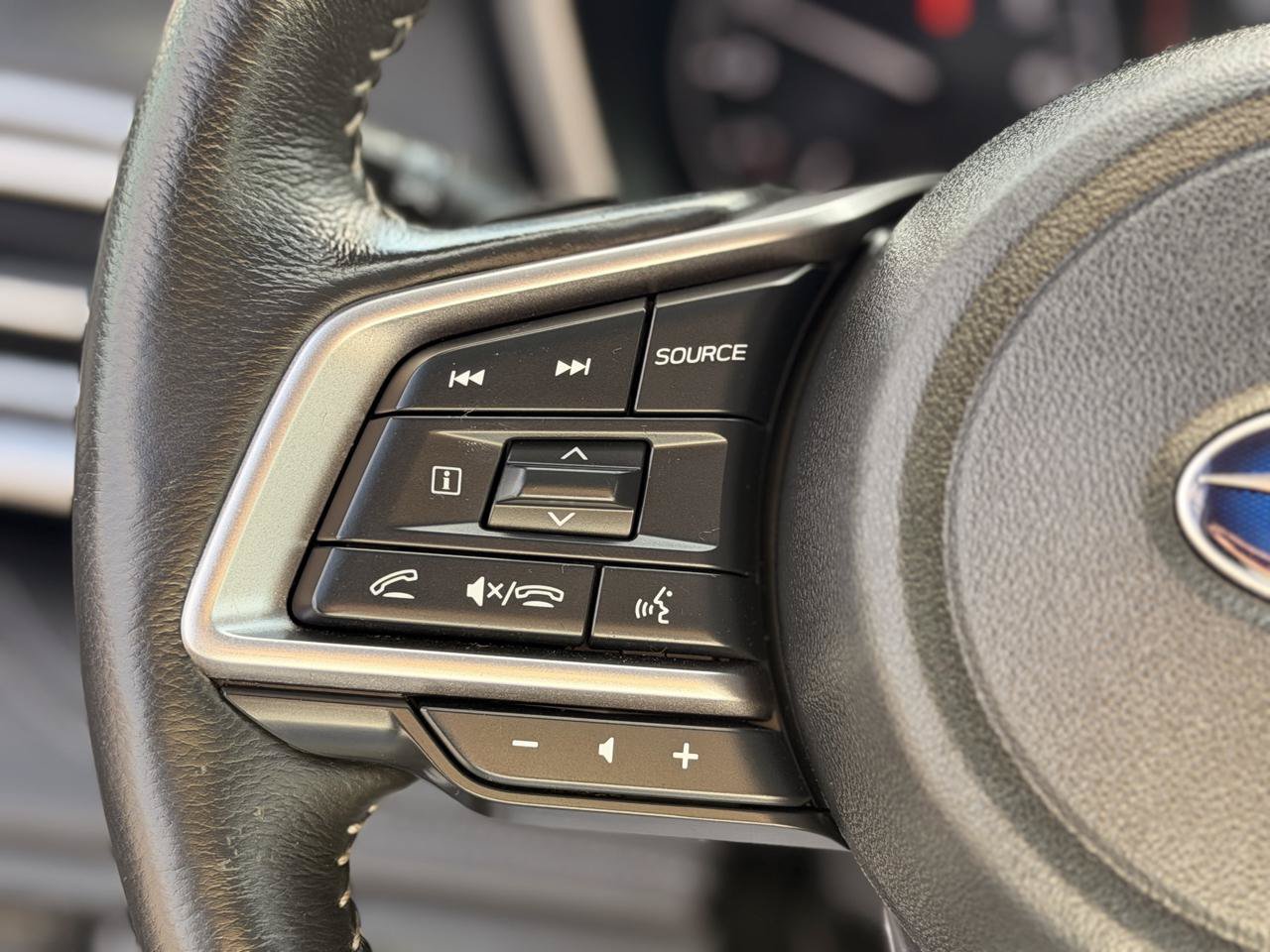 Used 2025 Subaru Outback Limited AWD/4WD image 29